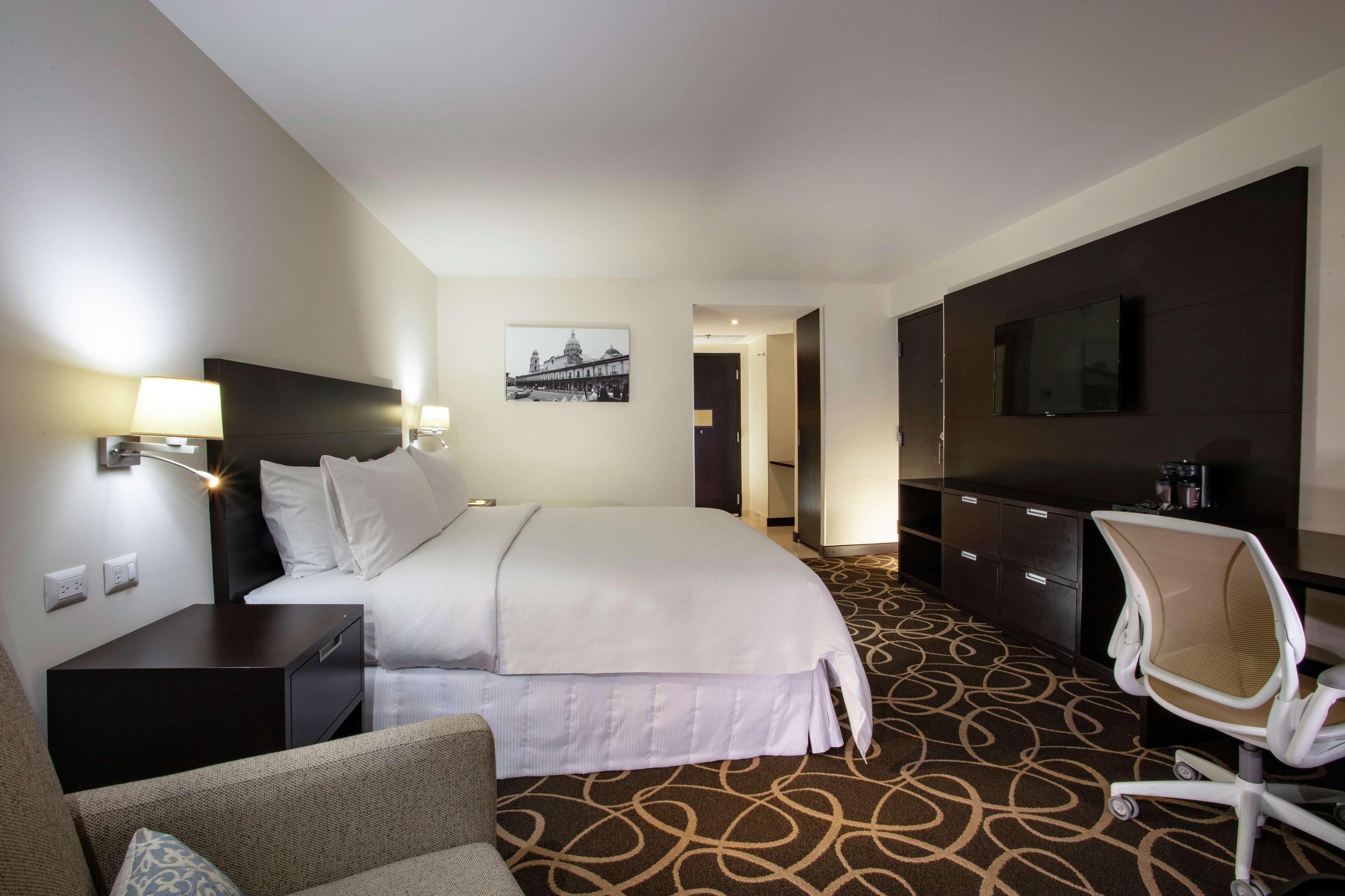 Doubletree By Hilton Toluca Hotel Kültér fotó