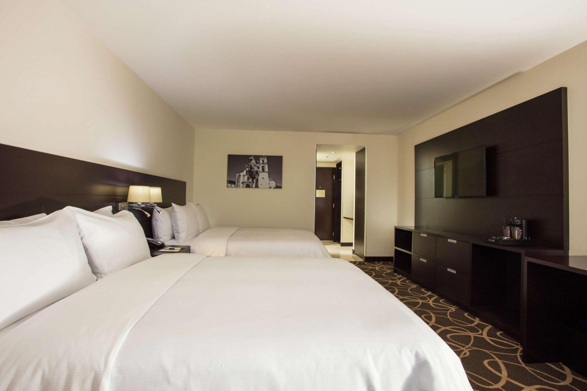 Doubletree By Hilton Toluca Hotel Kültér fotó