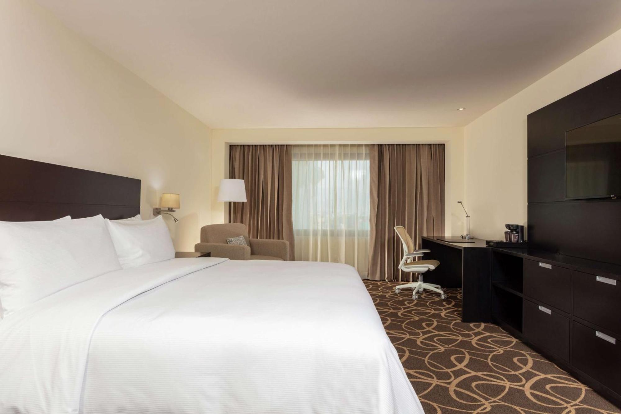 Doubletree By Hilton Toluca Hotel Kültér fotó