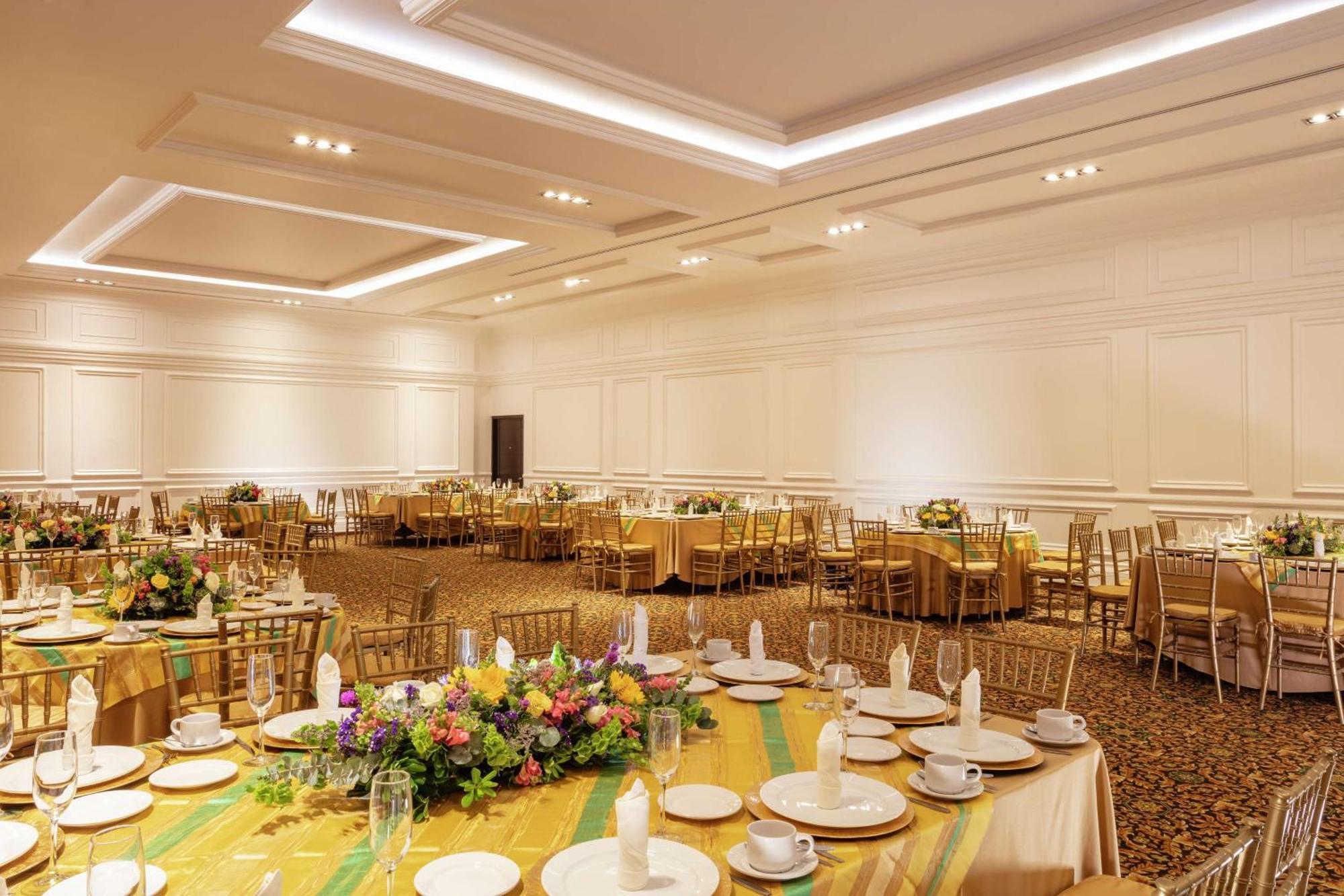 Doubletree By Hilton Toluca Hotel Kültér fotó